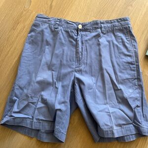Blue vineyard vines shorts